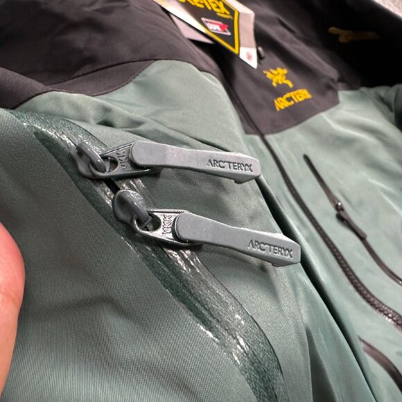 Men's Arcteryx SV7 Black/Green Windproof Waterproof Ski Down Jacket Size L - Picture 8 of 8